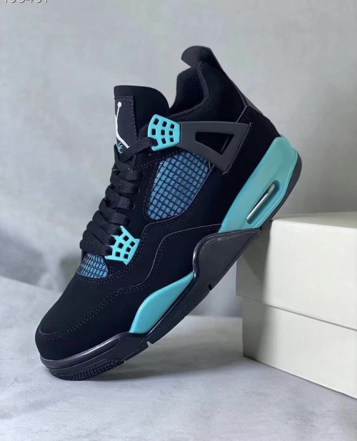 AIR JORDAN 4 RETRO TIFFANY UA