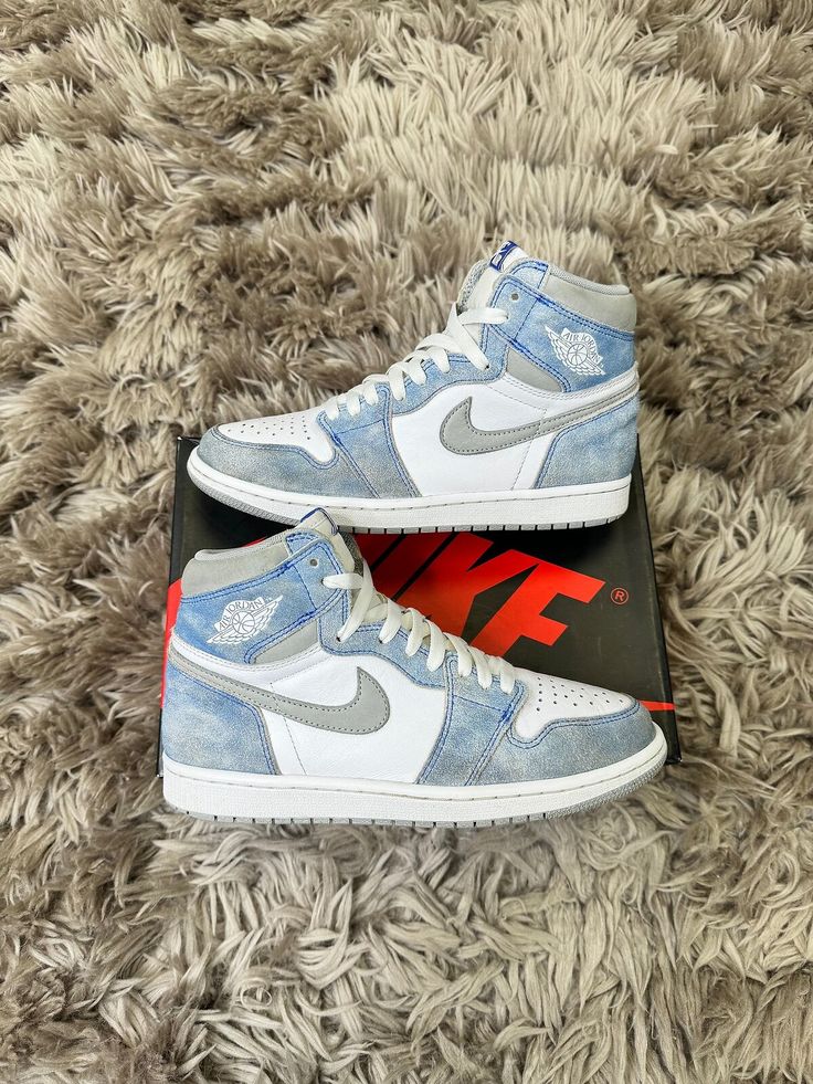 NIKE AIR JORDAN 1 HYPER ROYAL UA