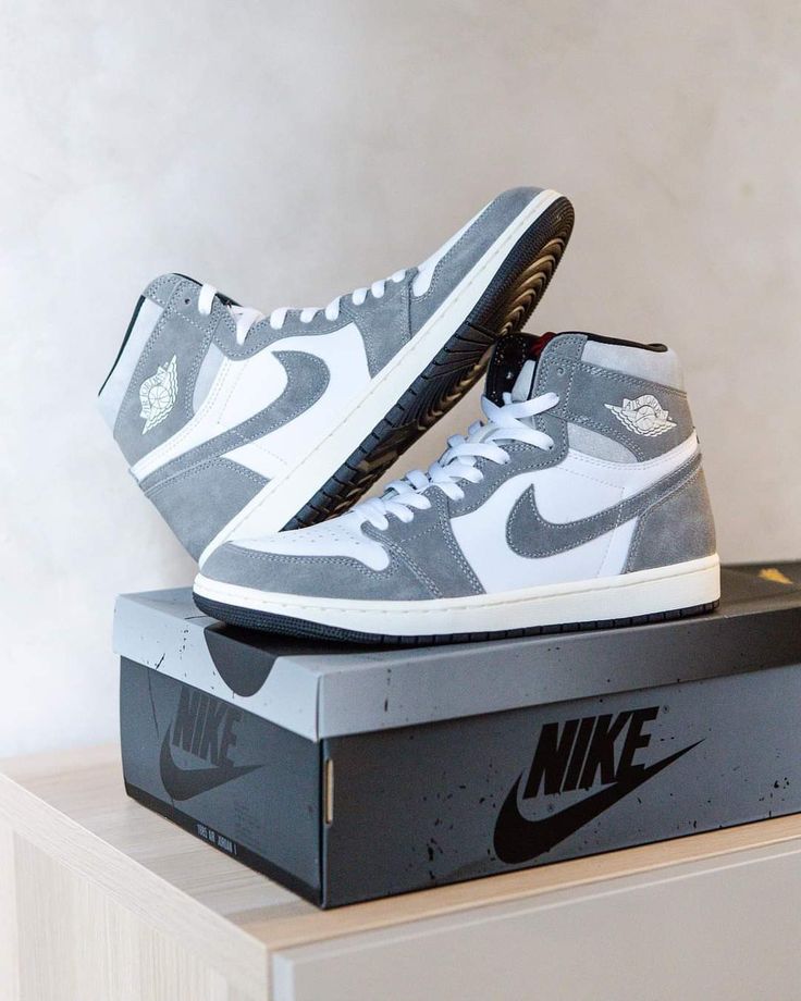 NIKE AIR JORDAN 1 HIGH STEALTH UA