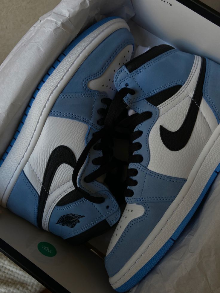 AIR JORDAN UNIVERSITY BLUE UA