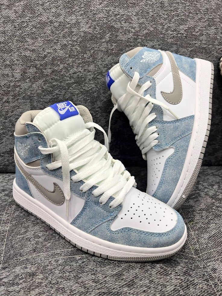 NIKE AIR JORDAN 1 HYPER ROYAL UA