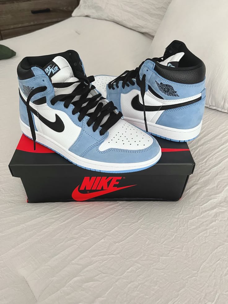 AIR JORDAN UNIVERSITY BLUE UA