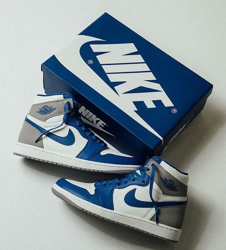 AIR JORDAN 1  HIGH TRUE BLUE UA