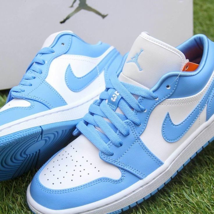 NIKE AIR JORDAN 1 UNIVERSITY LOW UA