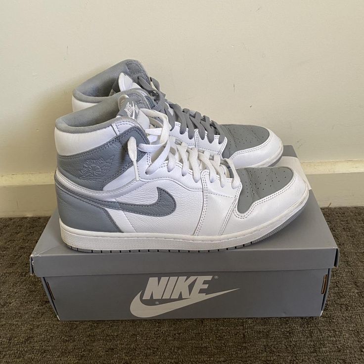 NIKE AIR JORDAN 1 HIGH STEALTH UA