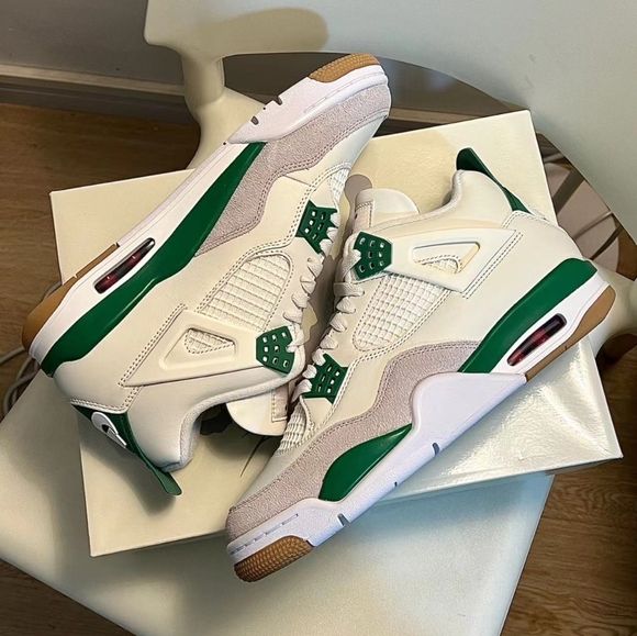 AIR JORDAN RETRO 4 PINE GREEN UA