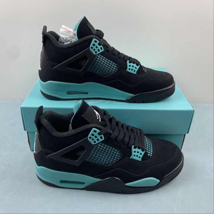 AIR JORDAN 4 RETRO TIFFANY UA