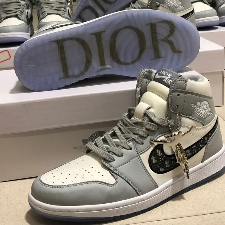 NIKE AIR JORDAN X DIOR UA