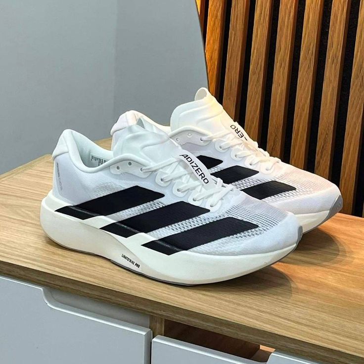 ADIDAS ADIZERO WHITE SPORTS UA
