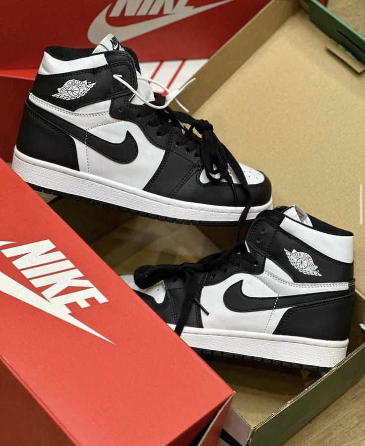 AIR JORDAN 1 PANDA BLACK HIGH UA