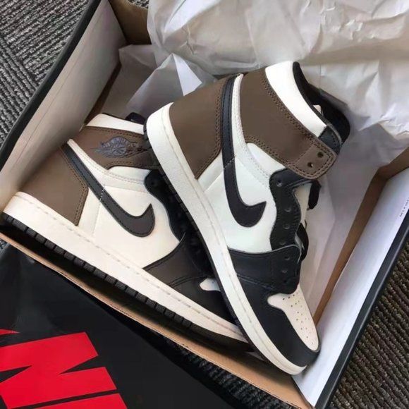 AIR JORDAN 1 HIGH MOCHA UA